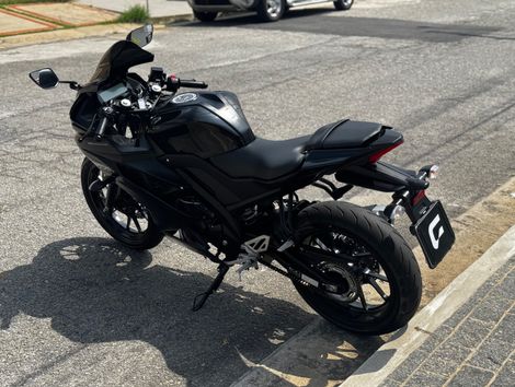 YAMAHA YZF R-15 155 ABS