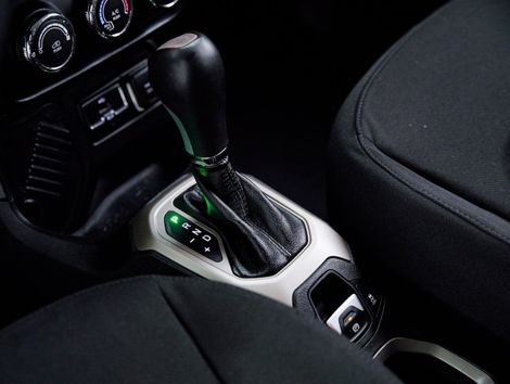 Jeep Renegade Sport 1.8 4x2 Flex 16V Aut.