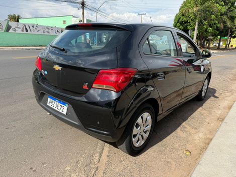 Chevrolet ONIX HATCH LT 1.0 8V FlexPower 5p Mec.