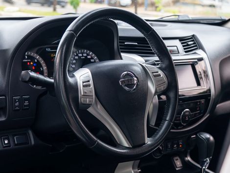 Nissan Frontier LE CD 4x4 2.3 Bi-TB Diesel Aut.