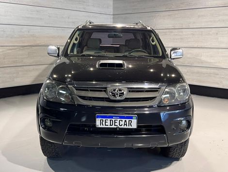 Toyota Hilux SW4 SRV D4-D 4x4 3.0 TDI Dies. Aut