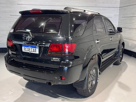 Toyota Hilux SW4 SRV D4-D 4x4 3.0 TDI Dies. Aut