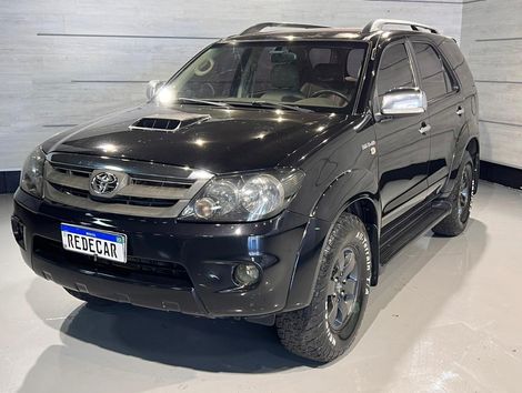 Toyota Hilux SW4 SRV D4-D 4x4 3.0 TDI Dies. Aut
