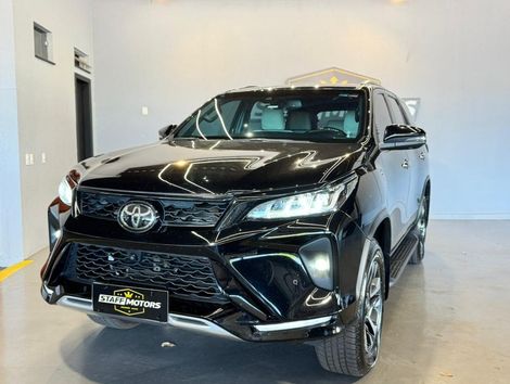 Toyota Hilux SW4 Diamond 2.8 TB 4x4 Die. Aut.