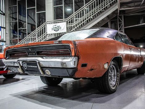 Dodge CHARGER