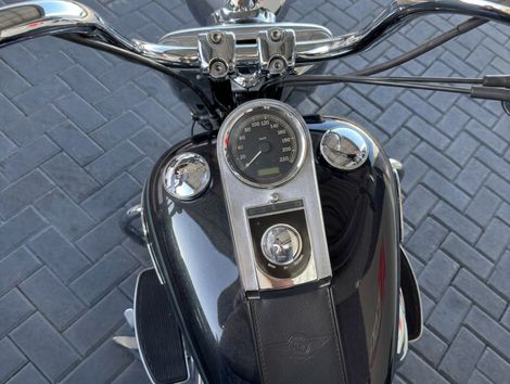 Harley FAT BOY FLSTF