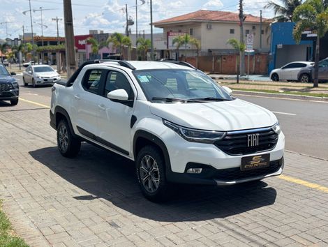 Fiat Strada Volcano 1.3 Flex 8V CD