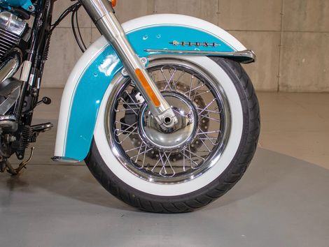 Harley SOFTAIL DELUXE  FLSTN