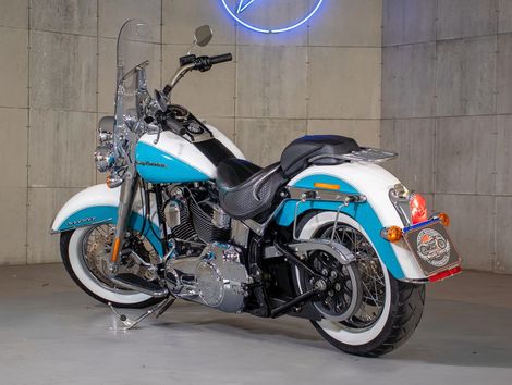 Harley SOFTAIL DELUXE  FLSTN