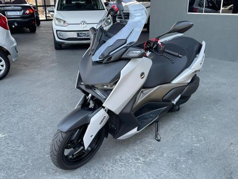 YAMAHA XMAX 250 CONNECTED 