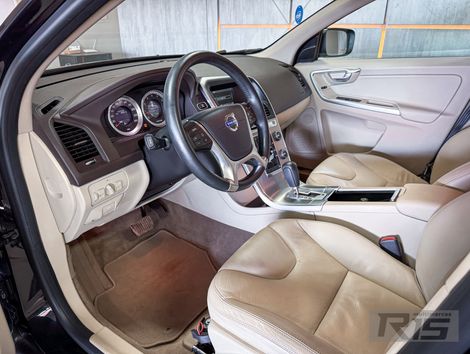 Volvo XC 60 T-8 MOMENTUM 2.0 (Híbrido)