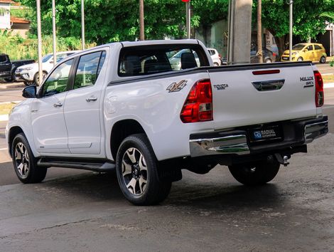 Toyota Hilux CD SRX 4x4 2.8 TDI 16V Diesel Aut.