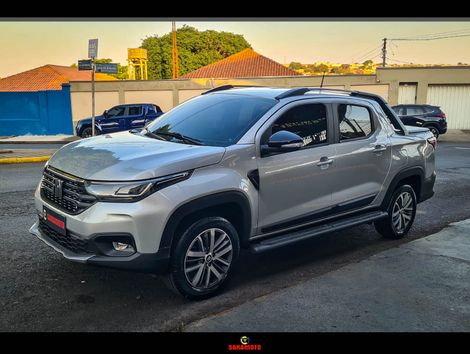 Fiat Strada Volcano 1.3 Flex 8V CD