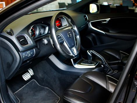 Volvo V40 T-5 R-DESIGN 2.0 Aut.