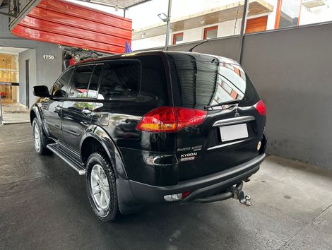 Mitsubishi Pajero DAKAR 3.2 4x4 T.I. Dies. 5p Aut.