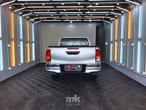 Toyota Hilux CD 4x4 2.8 Diesel Mec.