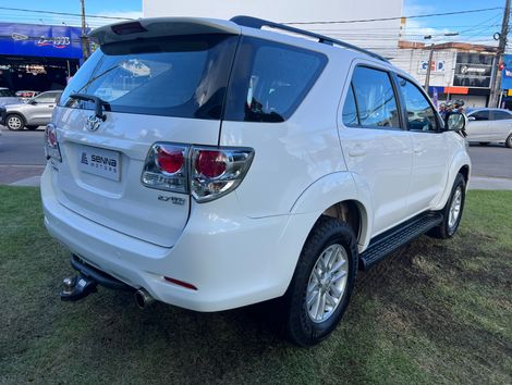 Toyota Hilux SW4 SR 4x2 2.7/2.7 Flex 16V Mec.