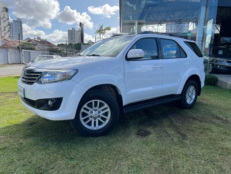 Toyota Hilux SW4 SR 4x2 2.7/2.7 Flex 16V Mec.