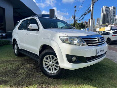 Toyota Hilux SW4 SR 4x2 2.7/2.7 Flex 16V Mec.