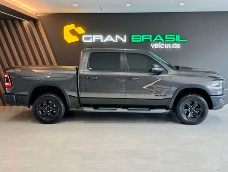 RAM 1500 REBEL 5.7 HEMI CD V8 4x4 Aut.