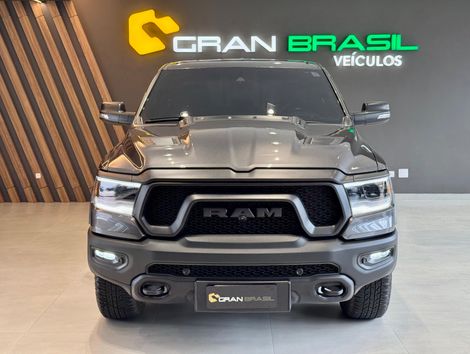 RAM 1500 REBEL 5.7 HEMI CD V8 4x4 Aut.