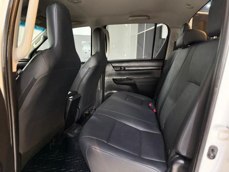 Toyota Hilux CD 4x4 2.8 Diesel Mec.