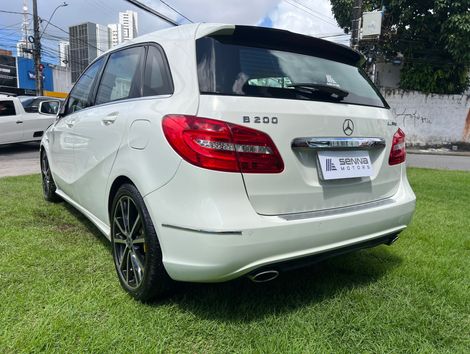 Mercedes B200