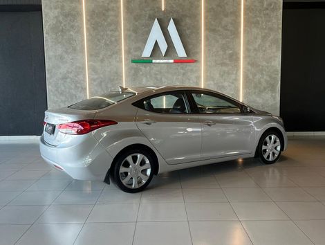 Hyundai Elantra GLS 1.8 16V Aut.