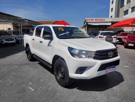 Toyota Hilux CD 4x4 2.8 Diesel Mec.