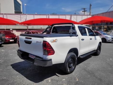 Toyota Hilux CD 4x4 2.8 Diesel Mec.