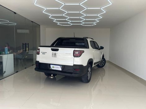 Fiat Strada Volcano 1.3 Flex 8V CD