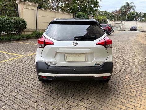 Nissan KICKS SL 1.6 16V FlexStar 5p Aut.