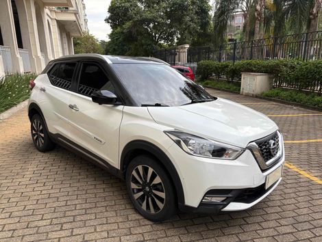 Nissan KICKS SL 1.6 16V FlexStar 5p Aut.