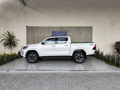 Toyota Hilux CD SRX Plus 4x4 2.8 TDI Die. Aut.