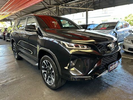 Toyota Hilux SW4 Diamond 2.8 TB 4x4 Die. Aut.