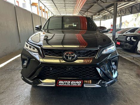 Toyota Hilux SW4 Diamond 2.8 TB 4x4 Die. Aut.