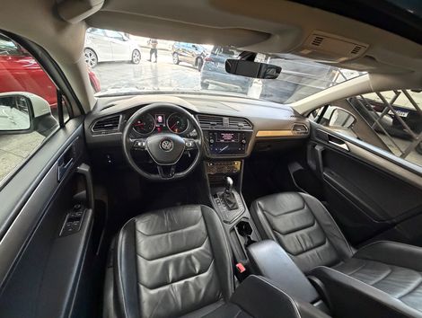 VolksWagen TIGUAN Allspac Comf 250 TSI 1.4 Flex