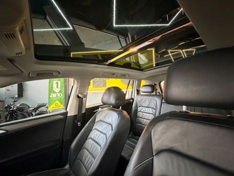 VolksWagen TIGUAN Allspac Comf 250 TSI 1.4 Flex