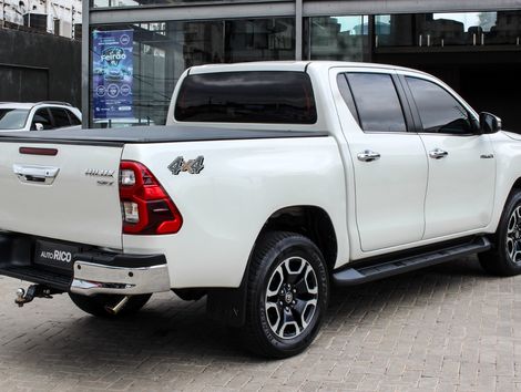 Toyota Hilux CD SRX 4x4 2.8 TDI 16V Diesel Aut.