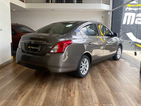 Nissan VERSA SV 1.6 16V FlexStart 4p Aut.