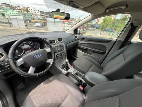 Ford Focus Sedan 2.0 16V/2.0 16V Flex 4p