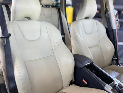 Volvo XC 60 2.0 T5  5p