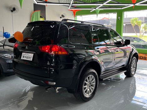 Mitsubishi Pajero DAKAR 3.2 4x4 T.I. Dies. 5p Aut.