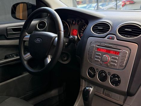 Ford Focus Sedan 2.0 16V/2.0 16V Flex 4p Aut.