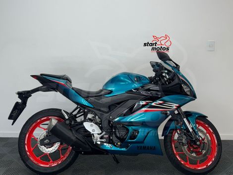 YAMAHA YZF R-3 321/ABS
