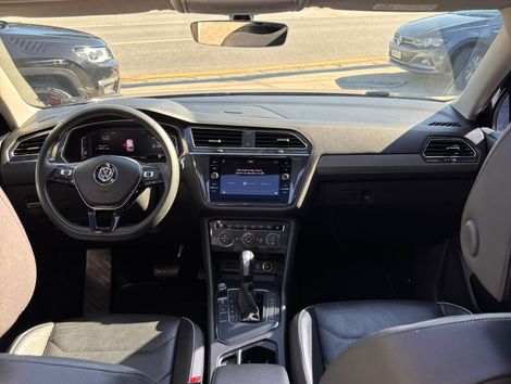 VolksWagen TIGUAN Allspac Comf 250 TSI 1.4 Flex