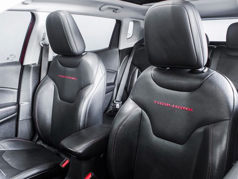 Jeep COMPASS TRAILHAWK 2.0 4x4 Dies. 16V Aut.