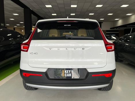 Volvo XC 40 T-5 INSCRIPTION 1.5 FWD (Híbrido)
