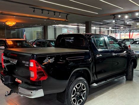 Toyota Hilux CD SRX 4x4 2.8 TDI 16V Diesel Aut.