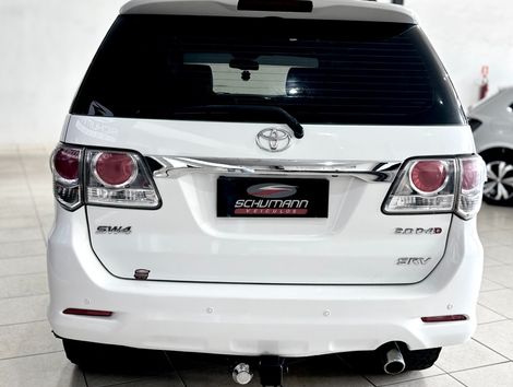 Toyota Hilux SW4 SRV D4-D 4x4 3.0 TDI Dies. Aut